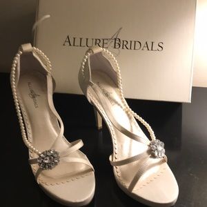 Bridal shoes